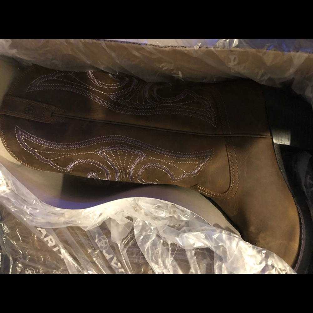 Women’s Ariat cowboy boots - Picture 2 of 6